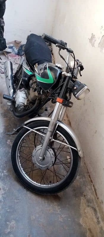 Honda 125 model 2014 larkana Sindh number 2