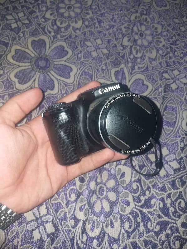 camera 10/10 condition with clean lense and 120x zoom in cheap price 1