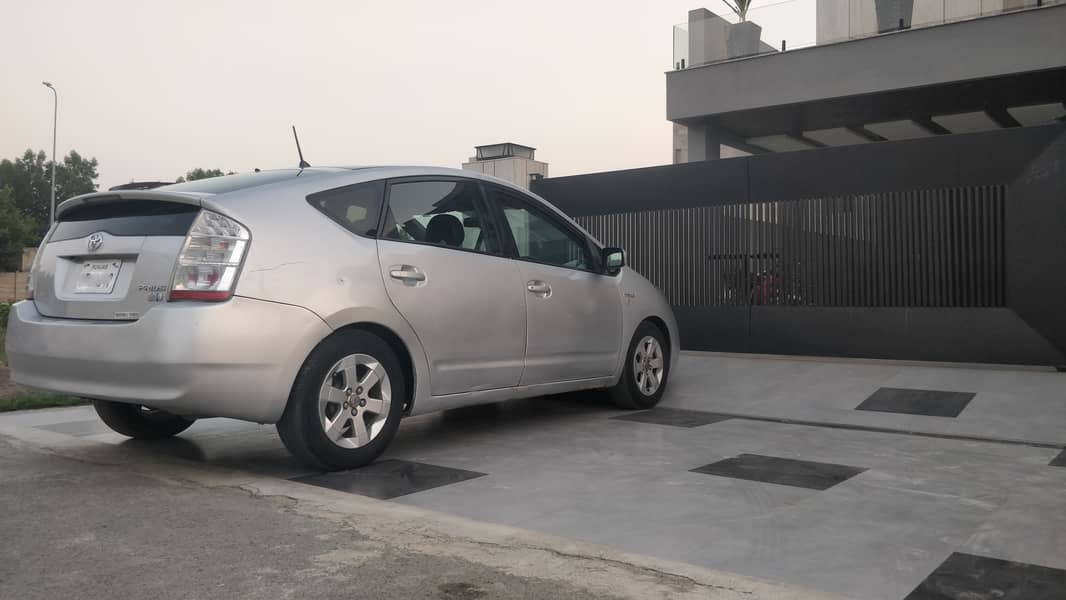 Prius Home Used , 2008/2013 - Lahore Registered 15