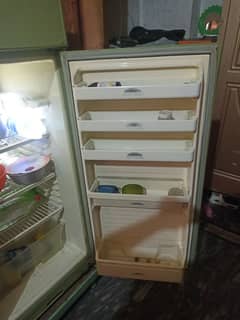 used dowlance fridge medium side