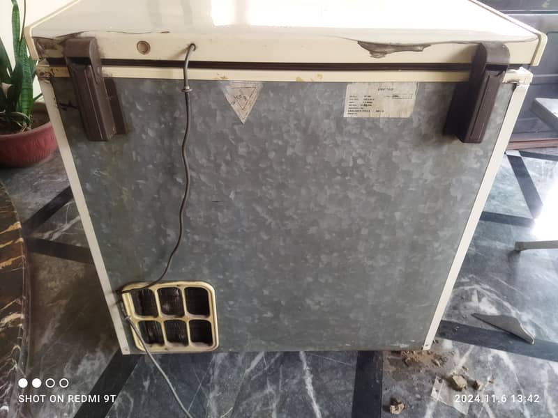 Dawlance single door freezer. 1