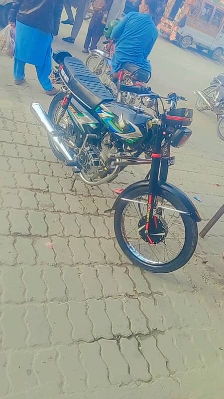 Honda 125 / model 2018 Rawalpindi number with original parts 3