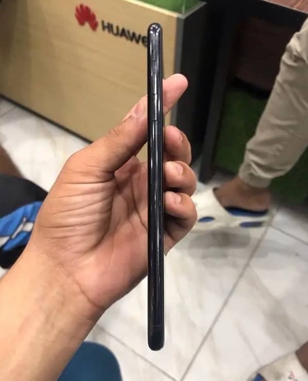 IPHONE 7 plus 10/10 condition Watr pack All ok 1