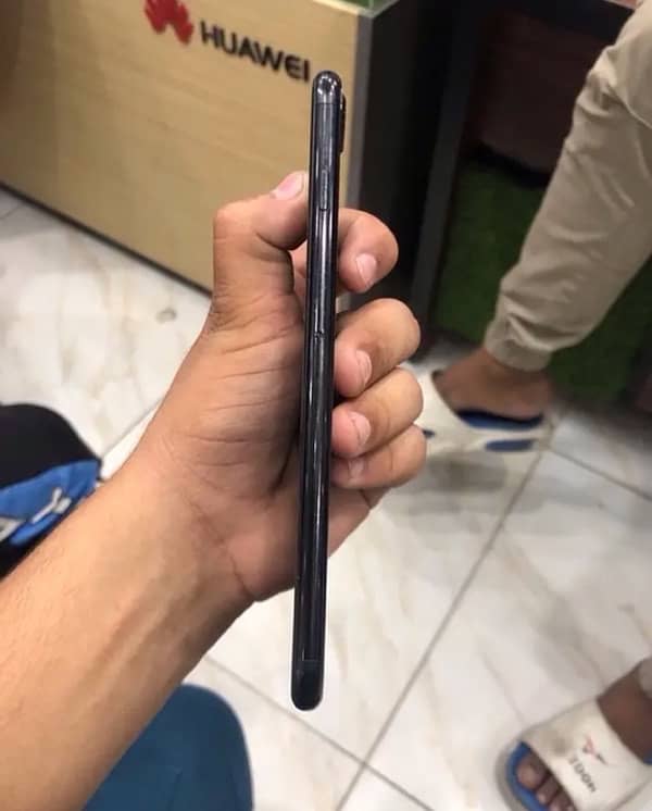 IPHONE 7 plus 10/10 condition Watr pack All ok 2