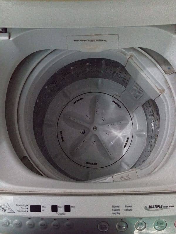 Dawlance Fully Automatic 9kg Washing Machine and Dryer 3