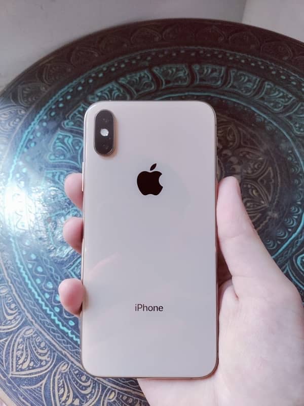 I phone xs 256GB factory unlock  urgent sale 3