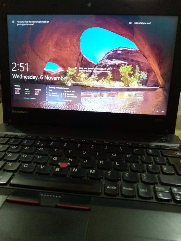 Lenovo Thinkpad X121e i3 2