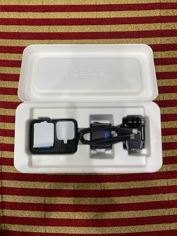 Gopro Hero 13 Black just box opened 1