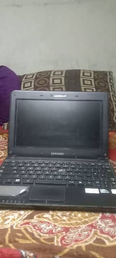 Samsung laptop for sale in good condition