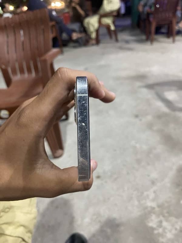 Iphone 12 Pro (128GB) 4