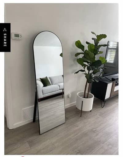 u shaped standing mirror
