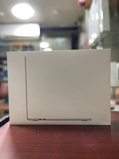 MacBook Air MRXT3/M3/08GB/256GB/13.6”/Starlight 0