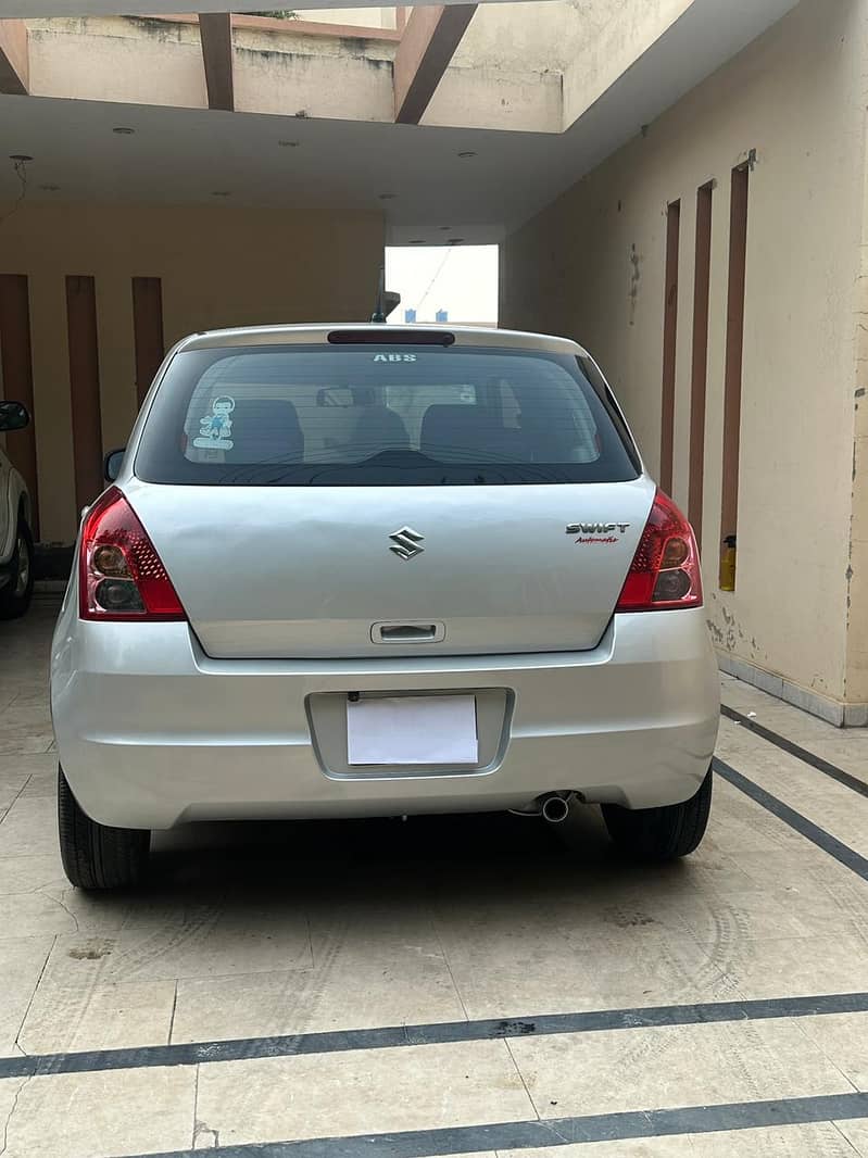 Suzuki Swift 2016 DLX Automatic 10