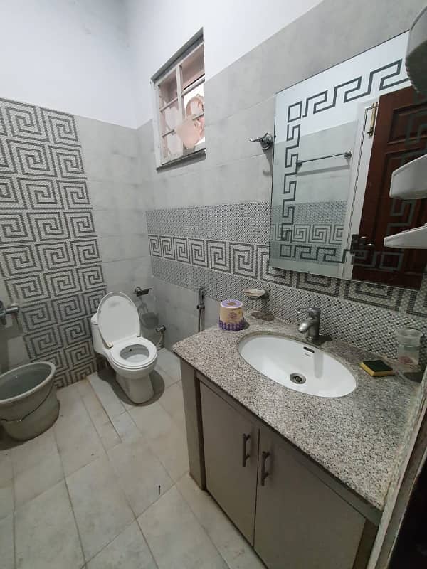 7 Marlas Tile Flooring Upper Portion All Facilities Available G-13 12