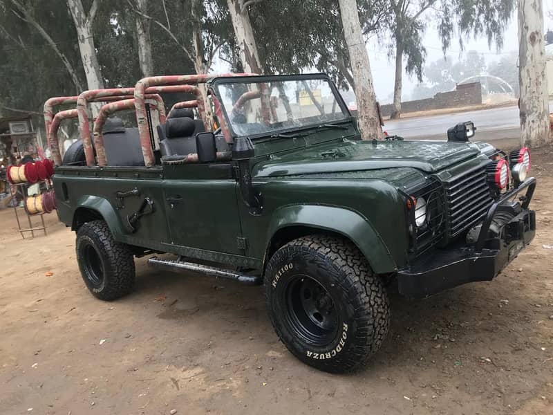 Land Rover Defender 110 1989 Open Hood Jeep 0