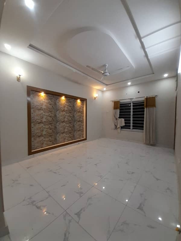 7 Marlas Tile Flooring Ground floor G-13 7