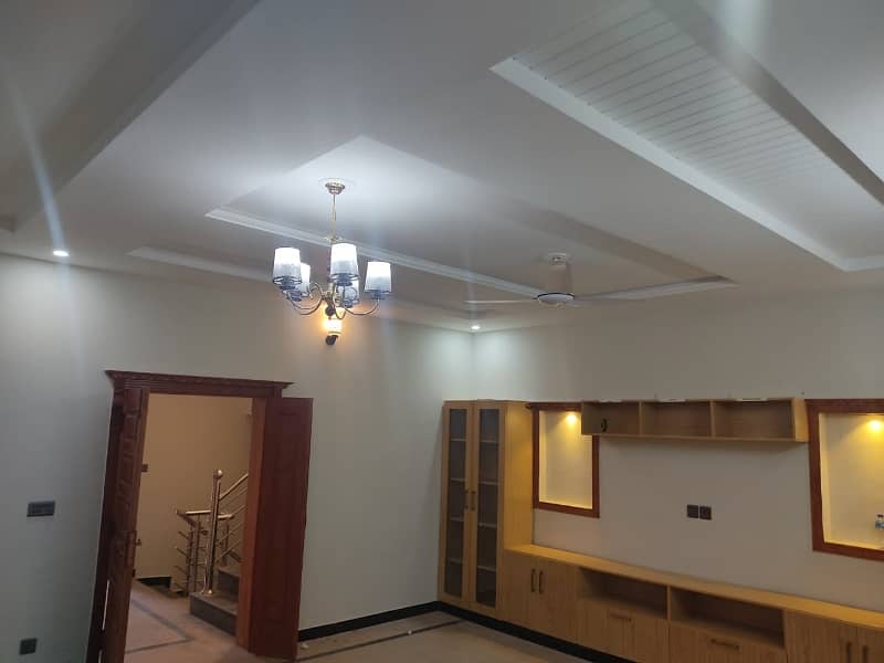 1 Kanal Corner Upper Portion Available All Facilities G-14/4 8