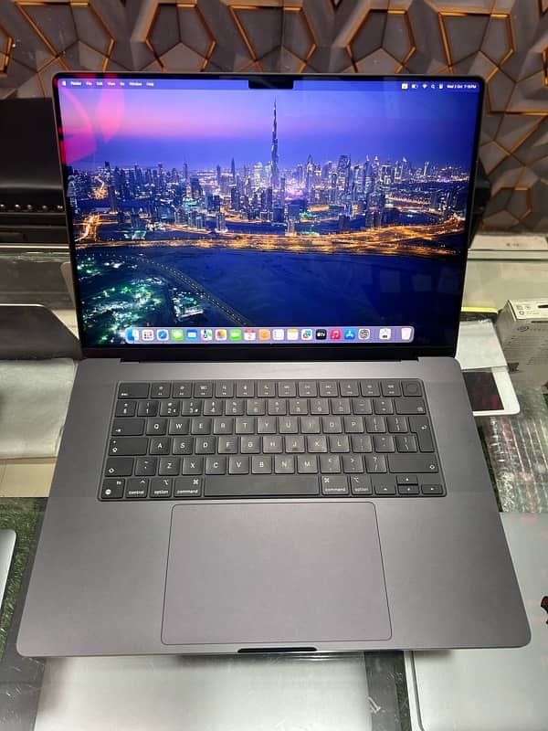 MacBook M3, M3 Pro, M3 Pro Max, M2 Pro, M2 Air, M1 Pro, M1 Air 17