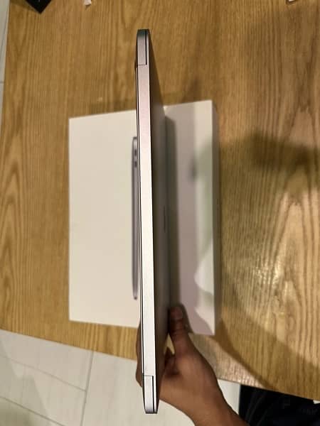 Macbook Air M1 13 inch 256GB 2020 4