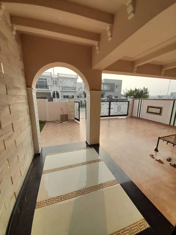 1 kanal Full House Is Available For Rent In DHA Phase 7 Lahore At Super Hot Location. 1