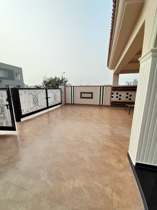 1 kanal Full House Is Available For Rent In DHA Phase 7 Lahore At Super Hot Location. 3