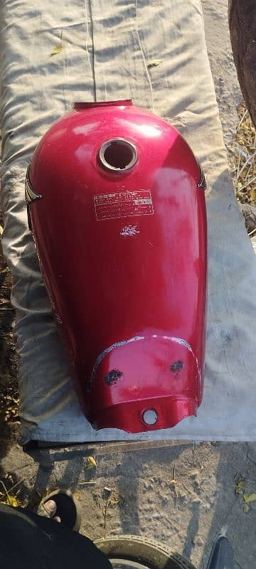 cd70 2018 model fuel tank and tappa set 4