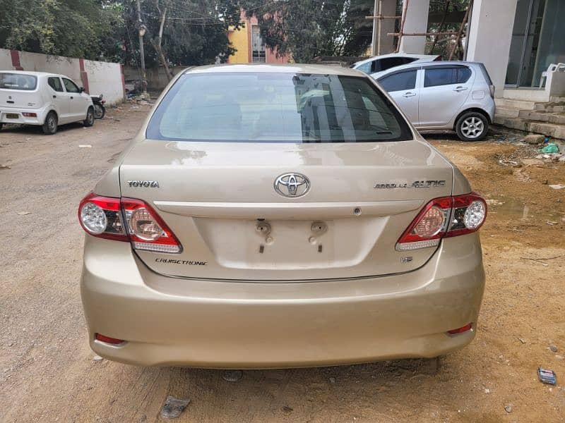 Toyota Corolla Altis 2012 4