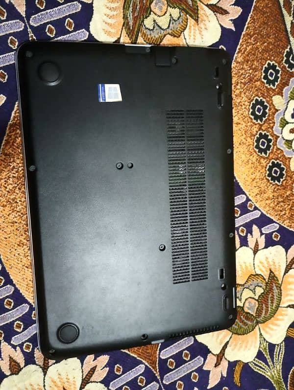 HP laptop core i 5 6 gen 820g3 5