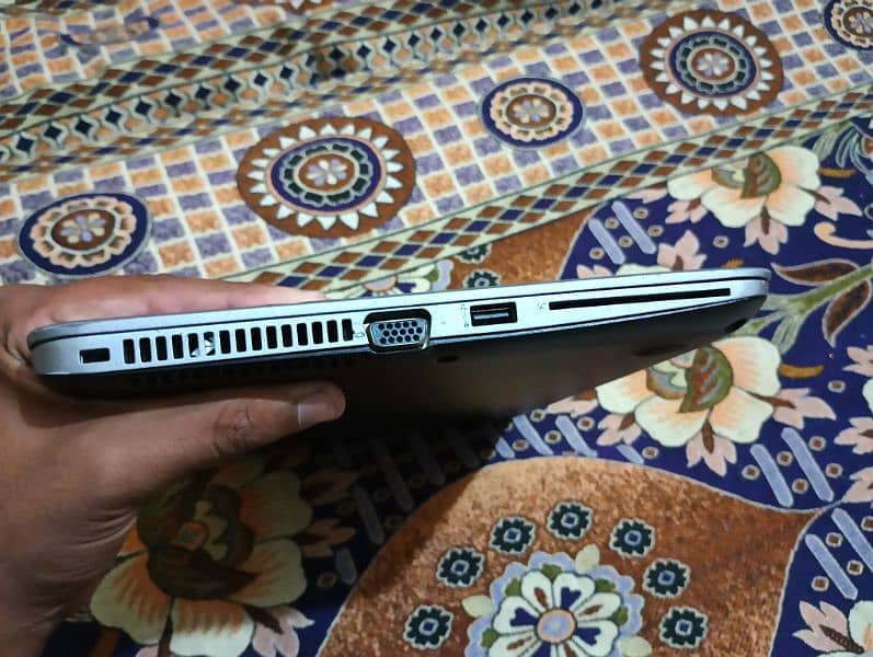 HP laptop core i 5 6 gen 820g3 8