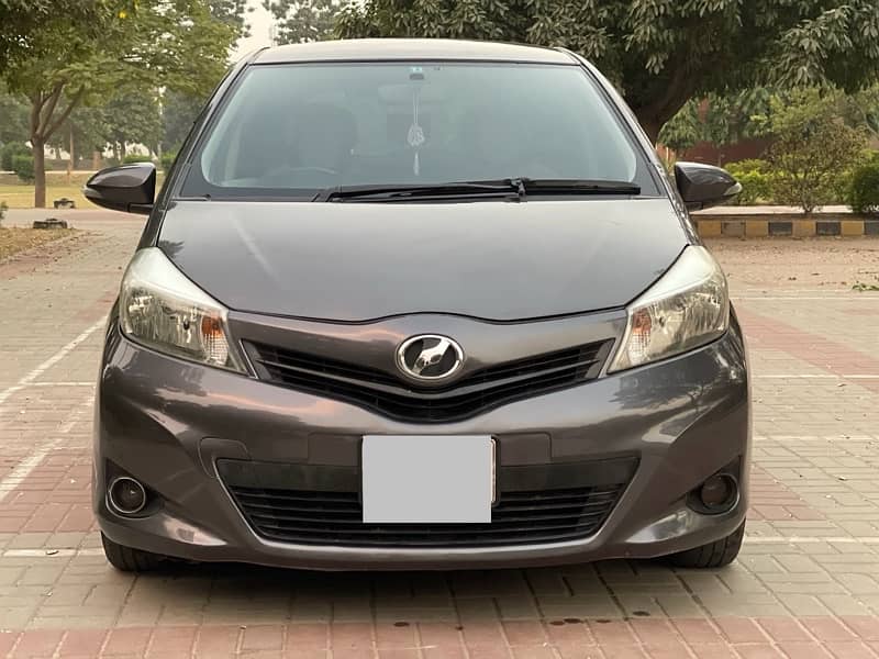 Toyota Vitz 2012 2016 lahore original condition 0