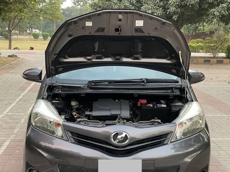 Toyota Vitz 2012 2016 lahore original condition 6