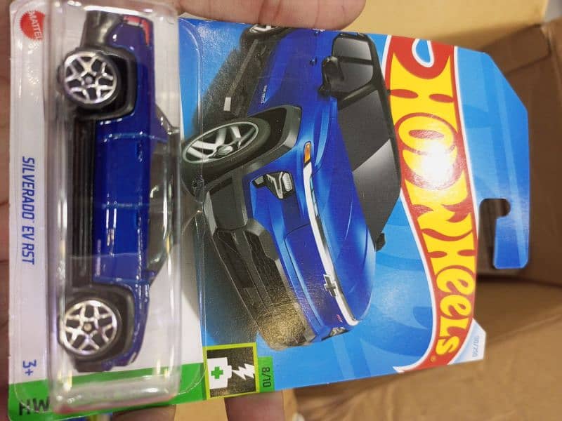 Hot Wheels Dinkes 4