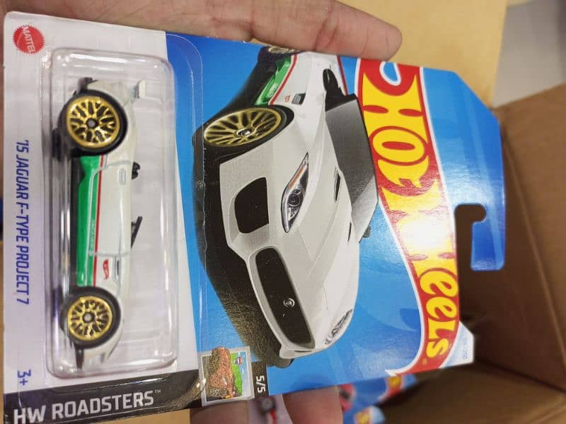 Hot Wheels Dinkes 17