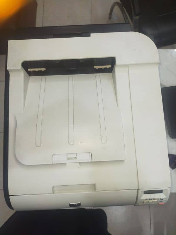 HP laserjet pro 400 colour M451 dn 1