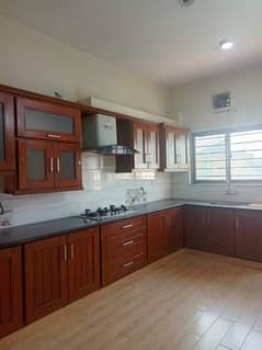 14 Marlas Upper Portion Available For Rent Near Market & Mosque G-13 0