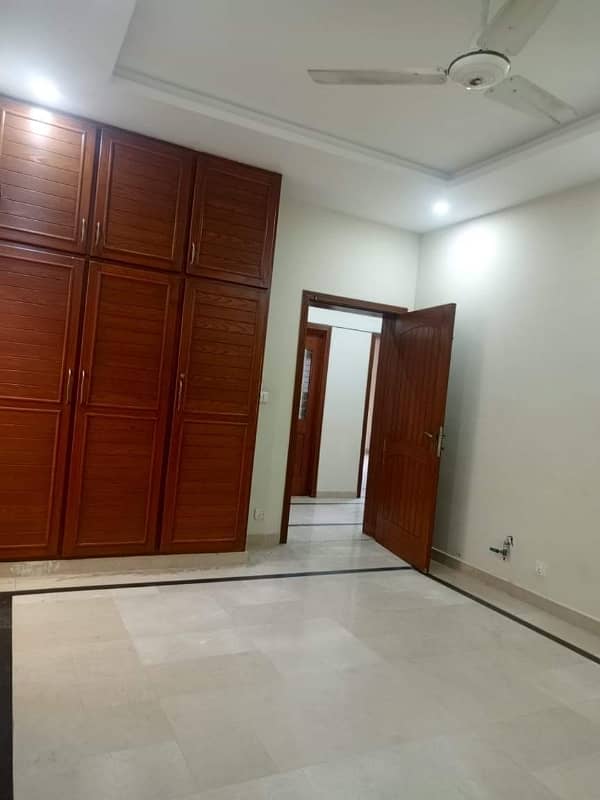 14 Marlas Upper Portion Available For Rent Near Market & Mosque G-13 3