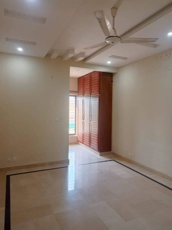 14 Marlas Upper Portion Available For Rent Near Market & Mosque G-13 7