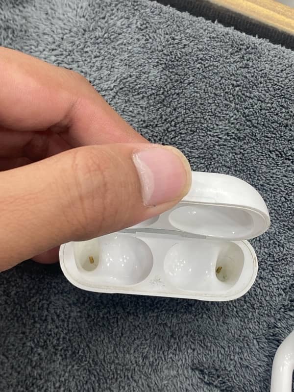 AirPods Pro (One ) 3