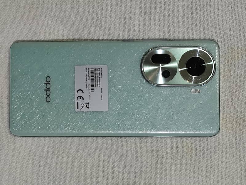 Oppo Reno 115G 10/10 condition under warranty. 4