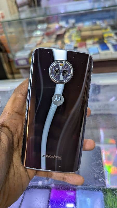 moto x4 0