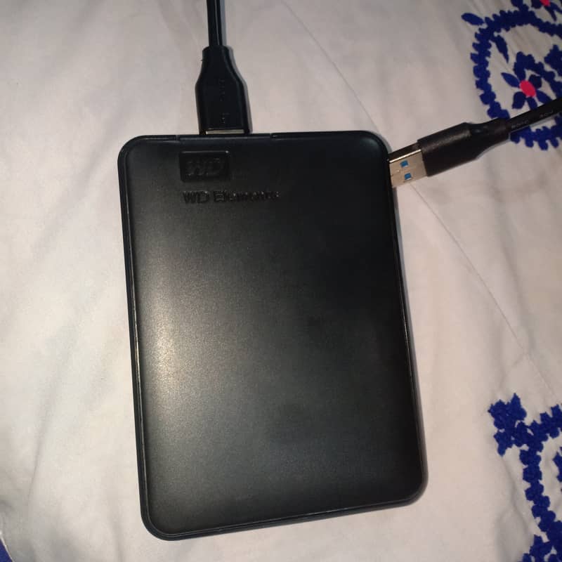 750 gb external hard drive just like a flash drive or usb 3.0[2500] fi 2