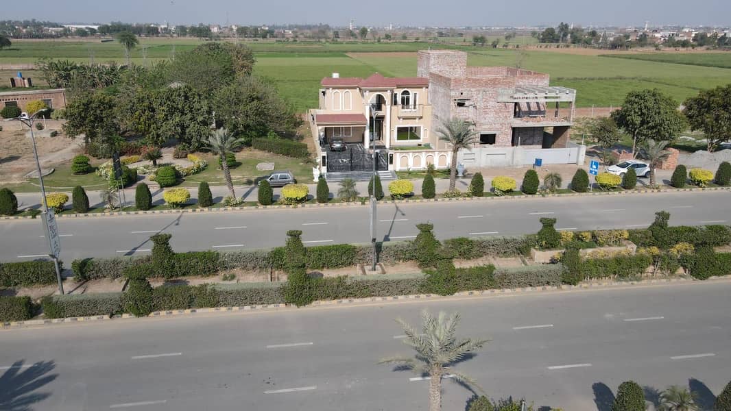 3 Marla plot sale on ground and possession available good location new Lahore city 11