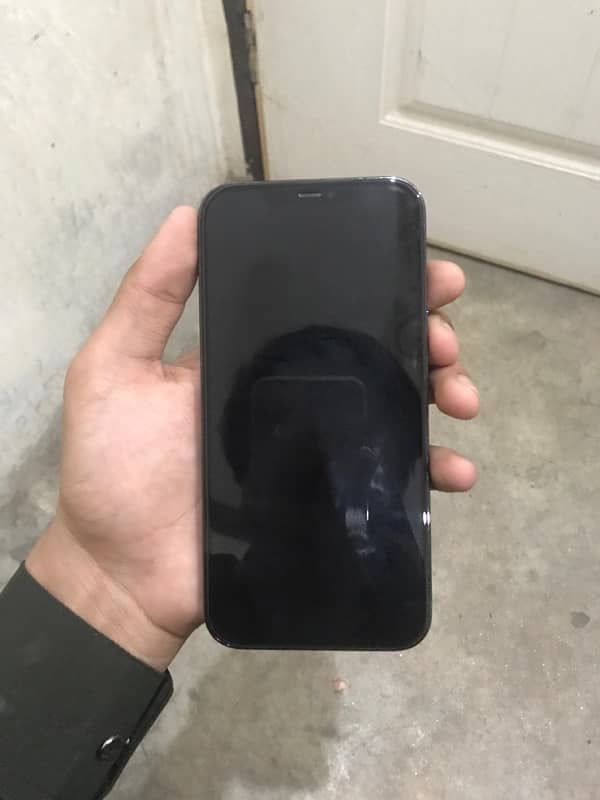 AOA I AM SELLING MY IPHONE 0