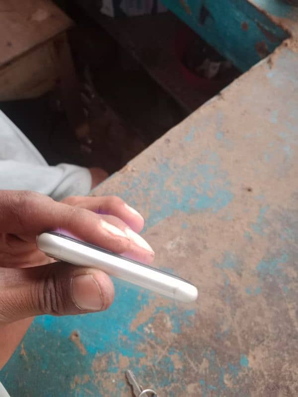 iPhone 11 jv low price 4