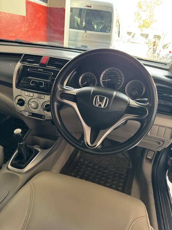 Honda City IVTEC 2016/17 6