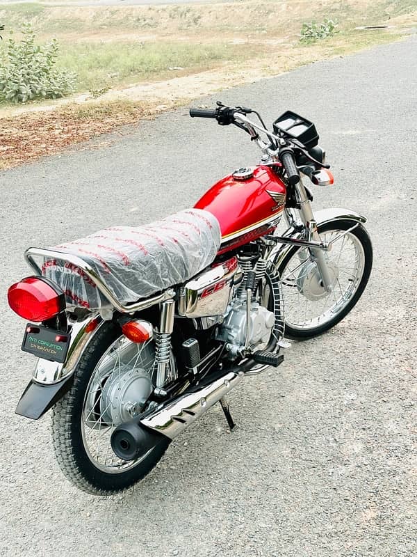 Honda 125 se 2025 10