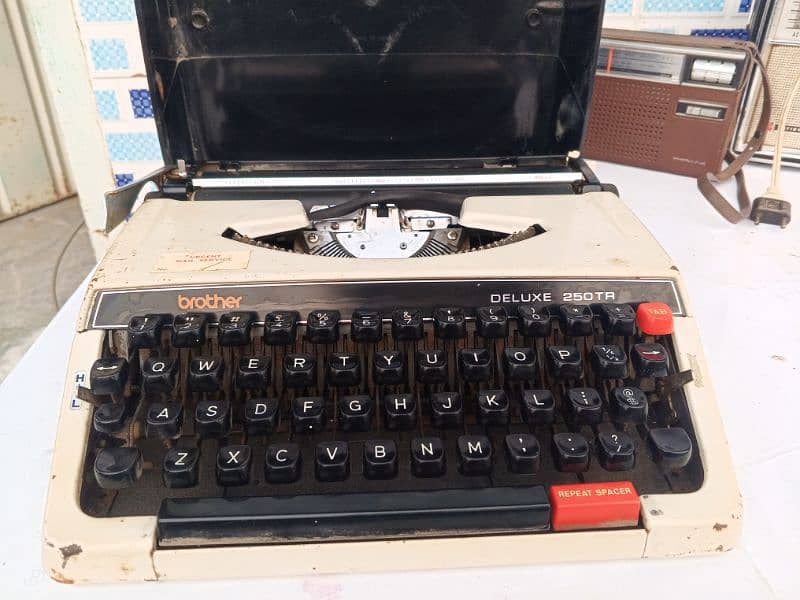 vintage typewriter Brother 1