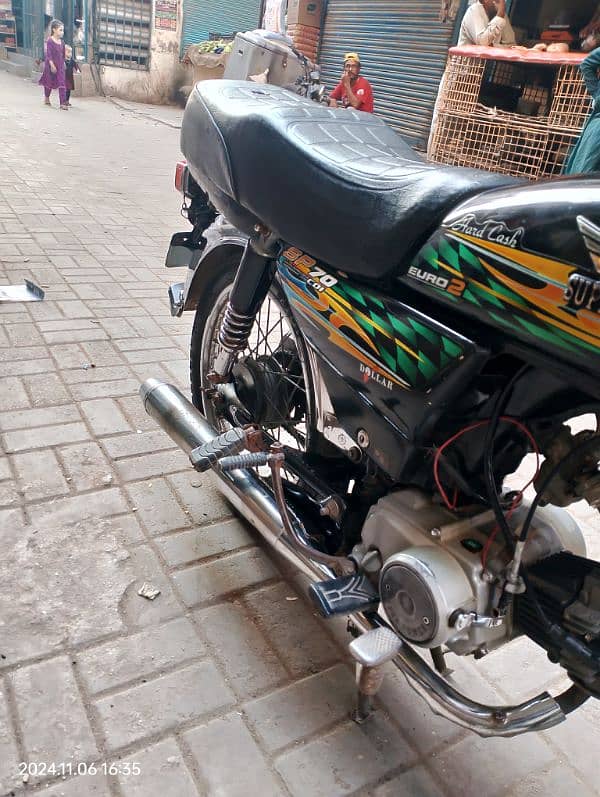 bilkul genuine hai hai koi jaldi nhi h sale ki lkin bike buht pyeri h 5