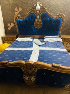 Bed dressing and table ( urgent sale )