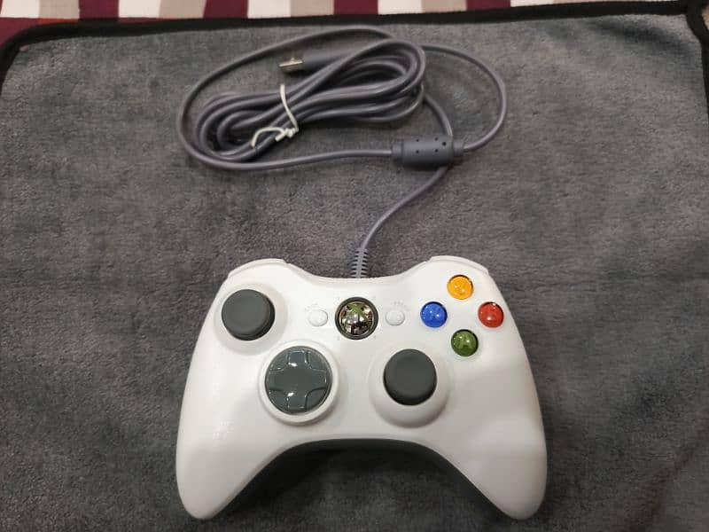 Xbox 360 controller For Xbox and Pc (10 by 10 condition) 1